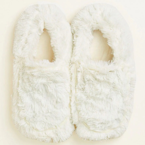 🤍Cream🤍Warmies Slippers - Picture 5 of 7